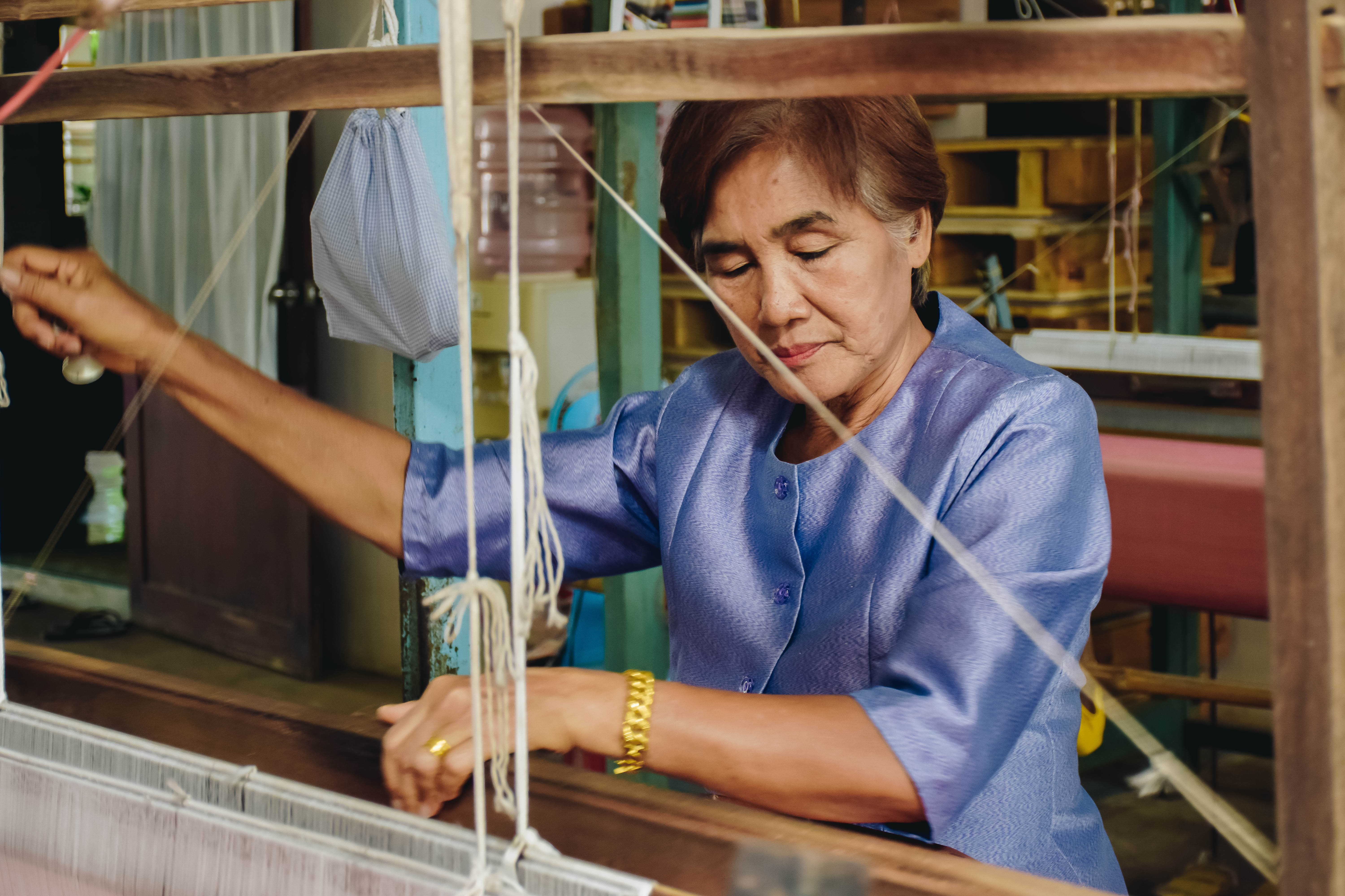 หมู่บ้านทอผ้าไหม บ้านไร่